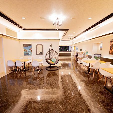 Ginowan Crystal Hotel Exterior foto